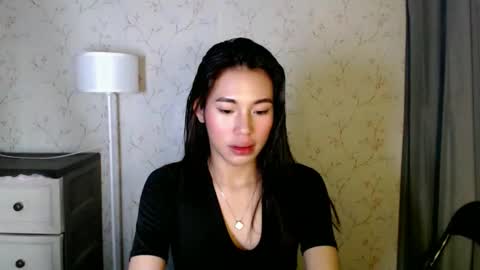 Snapshot of yourdreamgirlgwen chatting on 05.26.26 GWENI online show from 05.26.26