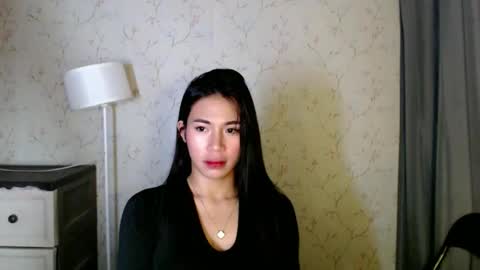 Snapshot of yourdreamgirlgwen chatting on 05.27.26 GWENI online show from 05.27.26