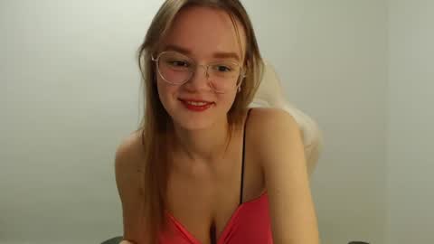 Snapshot of yourdreamray chatting on 07.18.26 Lana online show from 07.18.26