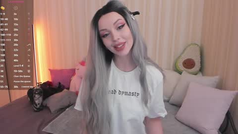 Mary online show from 02.04.25