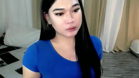 yourfantasyyy_ online show from 10.05.25