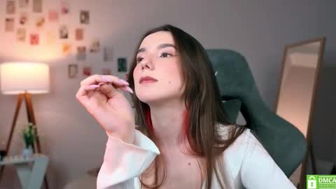 Snapshot of yourfrenchteacher chatting on 10.07.25 Chloe online show from 10.07.25