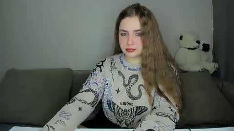 Snapshot of yourgem__ chatting on 04.06.26 yourgem__ online show from 04.06.26