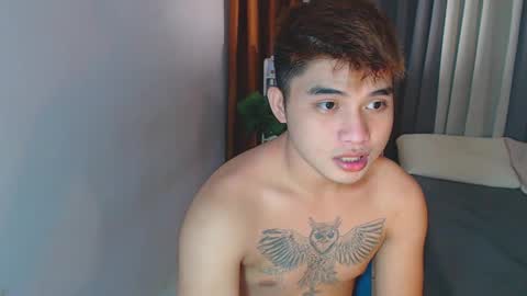 Snapshot of yourhandsome_hunk chatting on 01.05.25 Paul online show from 01.05.25