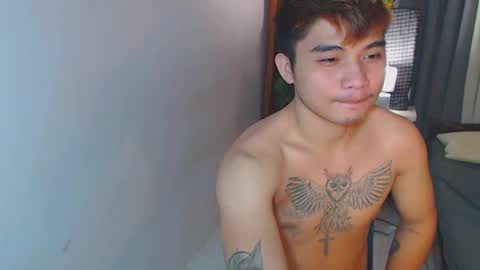Snapshot of yourhandsome_hunk chatting on 01.21.25 Paul online show from 01.21.25