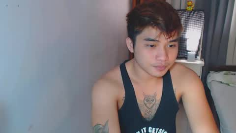 Snapshot of yourhandsome_hunk chatting on 02.01.25 Paul online show from 02.01.25