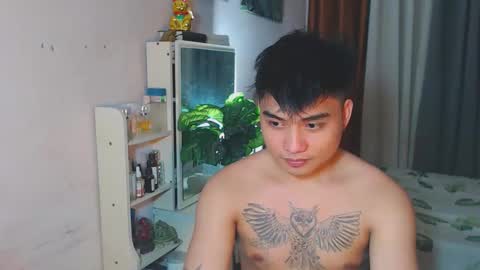 Snapshot of yourhandsome_hunk chatting on 05.25.26 Paul online show from 05.25.26