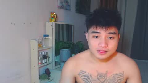 Snapshot of yourhandsome_hunk chatting on 05.29.26 Paul online show from 05.29.26