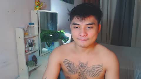 Snapshot of yourhandsome_hunk chatting on 05.30.26 Paul online show from 05.30.26