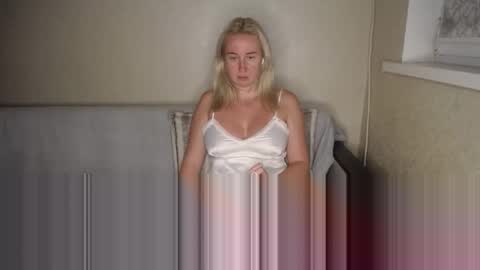 Iamyourdream online show from 10.04.25