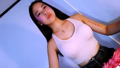 Snapshot of yourhumiliationgirl chatting on 11.10.25 yourhumiliationgirl online show from 11.10.25