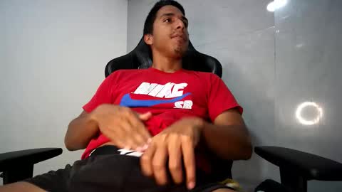 Snapshot of yourlatinmamba chatting on 10.26.25 Your Latin Mamba online show from 10.26.25