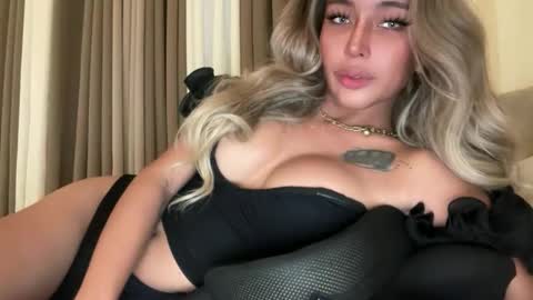 Snapshot of yourlovingpearlita1000 chatting on 02.26.26 Pearl online show from 02.26.26