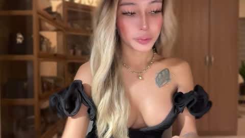 Snapshot of yourlovingpearlita1000 chatting on 03.01.26 Pearl online show from 03.01.26