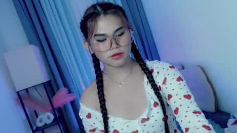 yourprettyblythe_ts online show from 03.11.26