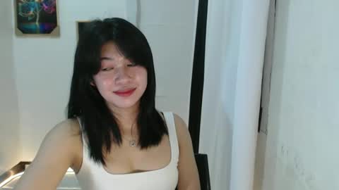 Snapshot of yourprettytrish chatting on 02.07.25 Trish online show from 02.07.25