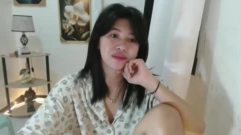 Snapshot of yourprettytrish chatting on 02.13.25 Trish online show from 02.13.25