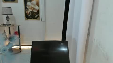 Snapshot of yourprettytrish chatting on 02.19.25 Trish online show from 02.19.25