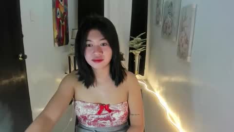 Snapshot of yourprettytrish chatting on 10.21.25 Trish online show from 10.21.25