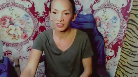 Snapshot of yourqueenofsuck chatting on 09.29.25 sweet katelyn online show from 09.29.25