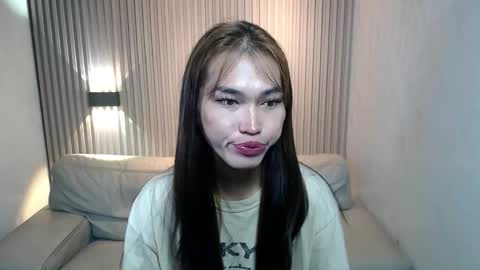Snapshot of yoursexservice chatting on 11.05.25 online show from 11.05.25