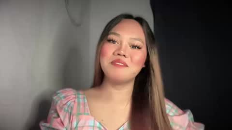 yourspecialgirl_rhea online show from 12.17.25