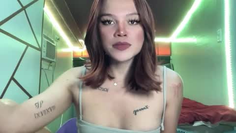 Snapshot of yourwildestdreamgirl chatting on 06.11.26 ANDREA online show from 06.11.26