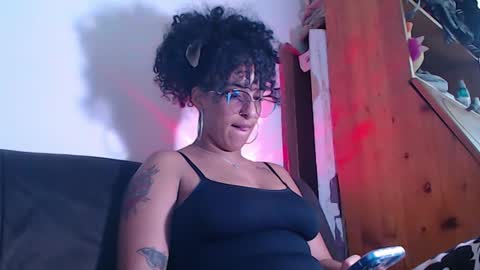 Snapshot of youwishtobeme chatting on 02.14.26 elizabeth ju online show from 02.14.26