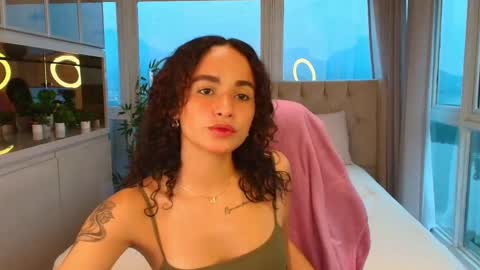 Ysenne online show from 05.26.26