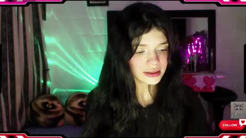 Snapshot of ysera_cb chatting on 09.30.25 Lilith online show from 09.30.25