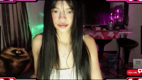 Snapshot of ysera_cb chatting on 11.05.25 Lilith online show from 11.05.25