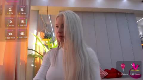 Snapshot of yssaacher chatting on 11.01.25 Crazy P online show from 11.01.25