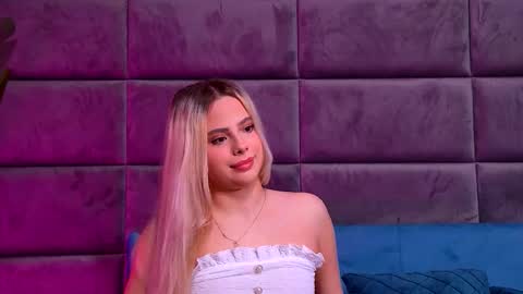 Foxie online show from 12.14.25