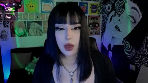 Snapshot of yuhwa chatting on 11.14.25 rawr Anne Independent model online show from 11.14.25