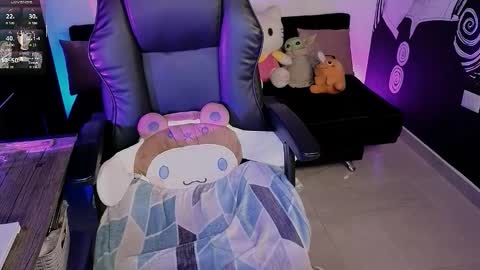    rawr   Anne Independent model      online show from 02.13.26