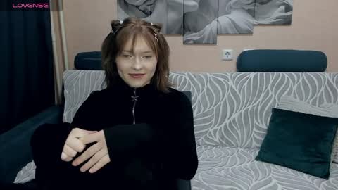 Snapshot of yukishine chatting on 04.02.26 YukiShine online show from 04.02.26