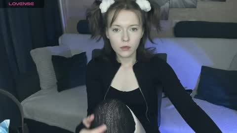 YukiShine online show from 04.27.26