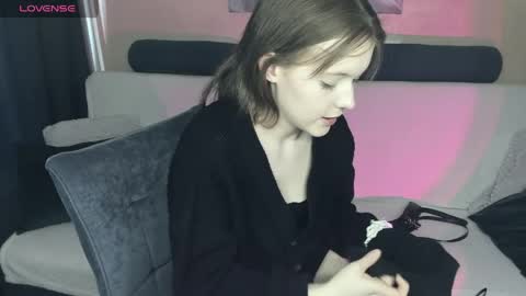 YukiShine online show from 05.04.26