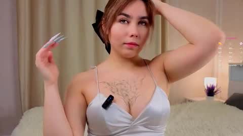 Snapshot of yukointerrante chatting on 11.23.25 Amy Novak online show from 11.23.25