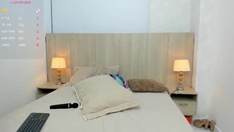 Snapshot of yuli_lozano chatting on 02.12.26 Yuli online show from 02.12.26