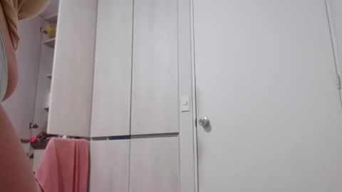 Snapshot of yuliana_25 chatting on 04.04.26 yuliana_25 online show from 04.04.26