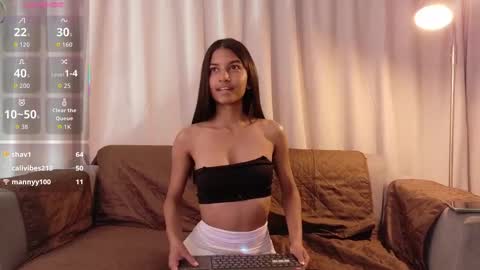 yuliethpetite online show from 10.25.25