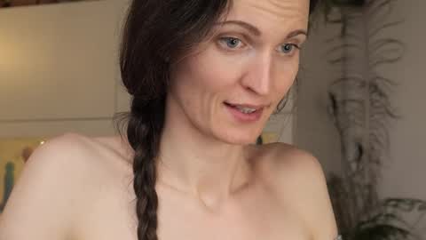 yulla dao online show from 02.25.25