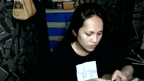 Snapshot of yumi_white chatting on 06.19.26 yumi online show from 06.19.26
