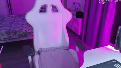 Yumi 3 online show from 02.10.25