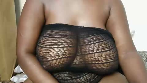 Snapshot of yummy_boobs01 chatting on 03.18.26 yummy_boobs01 online show from 03.18.26