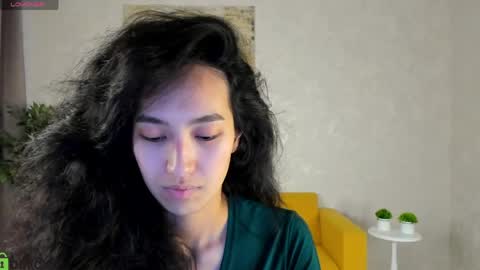 Snapshot of yummy_lamii chatting on 04.27.26 Cindey online show from 04.27.26