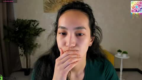 Snapshot of yummy_lamii chatting on 05.04.26 Cindey online show from 05.04.26