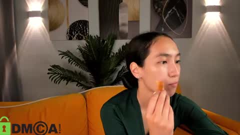 Snapshot of yummy_lamii chatting on 06.30.26 Cindey online show from 06.30.26