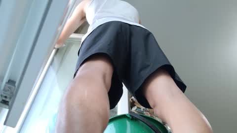 Snapshot of yummyalexxx chatting on 11.28.25 Alex online show from 11.28.25